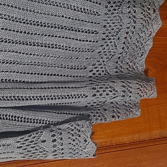 Venus Elegant Blue Crochet Knit Top - Picture 4 of 4